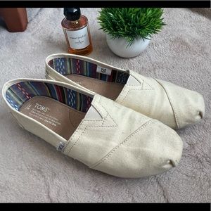 TOMS Canvas Shoes Size 8W